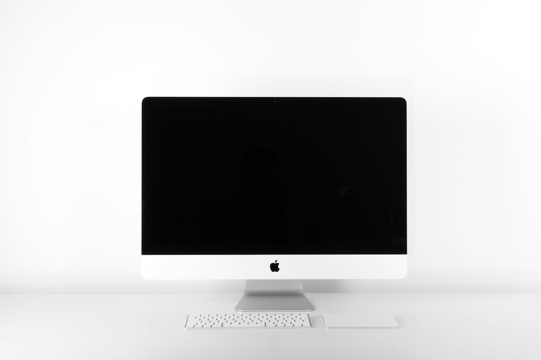 iMac 27" 5K, 2019, photographed by the member