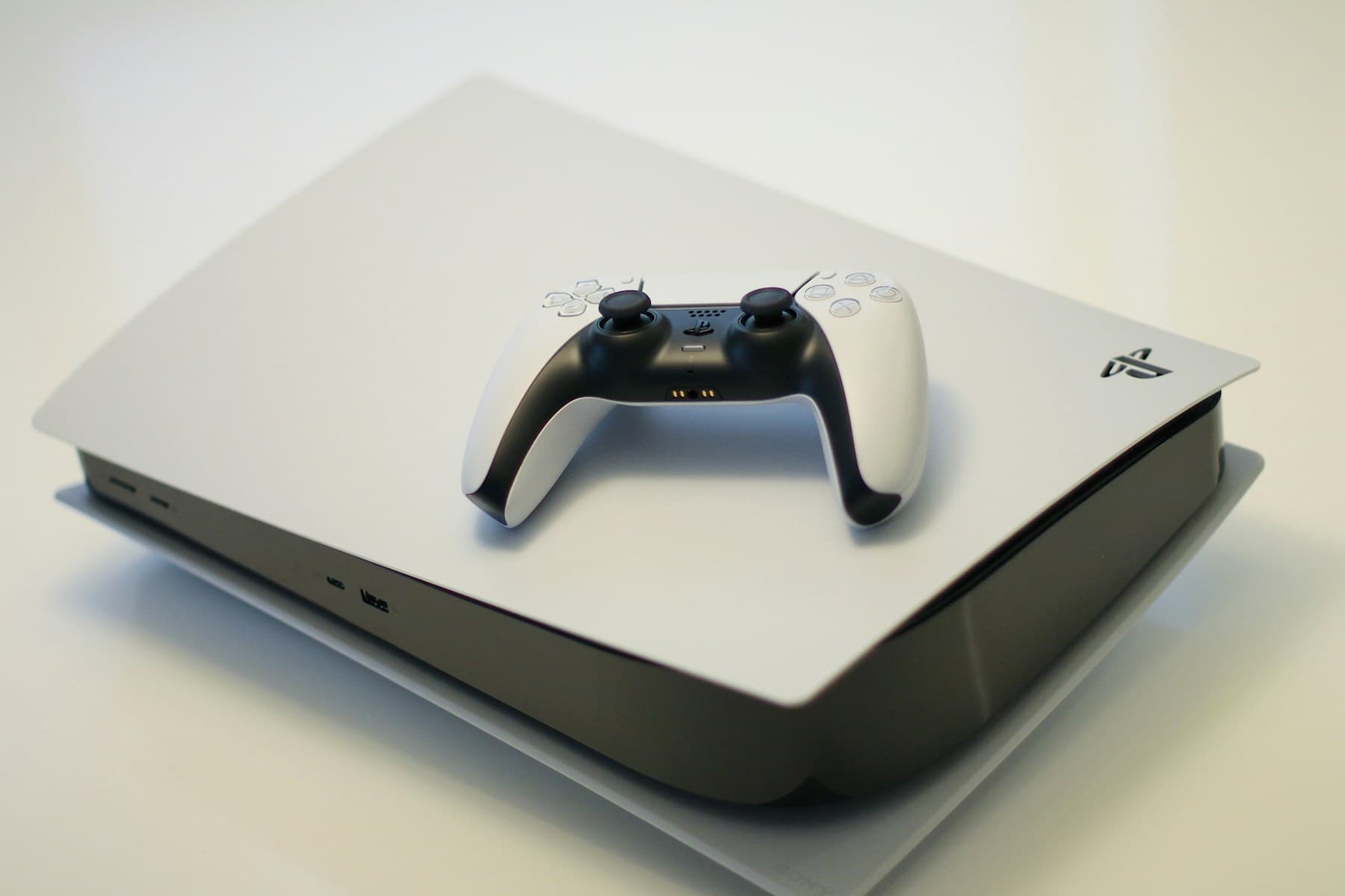 PlayStation 5 + DualSense