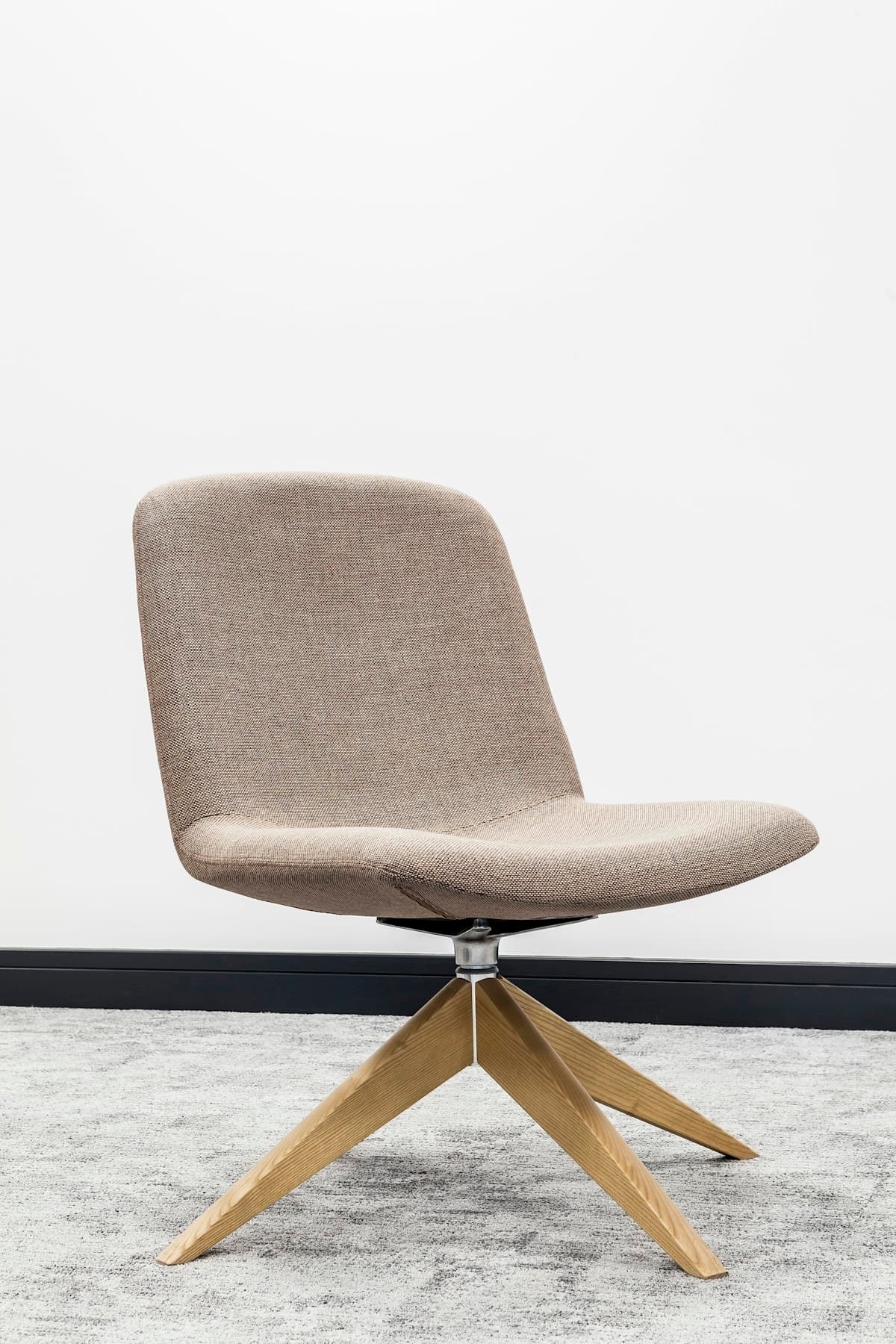 E2E swivel chair mua8ar97